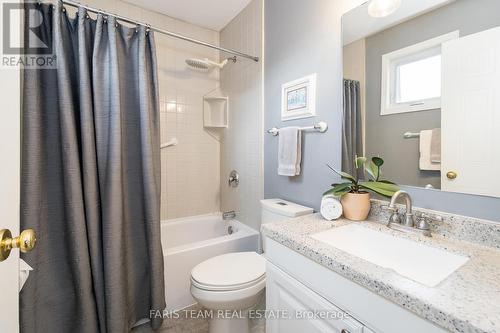 186 Hanmer Street W, Barrie, ON - Indoor Photo Showing Bathroom