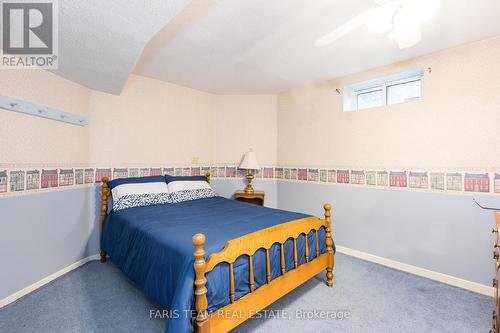 186 Hanmer Street W, Barrie, ON - Indoor Photo Showing Bedroom