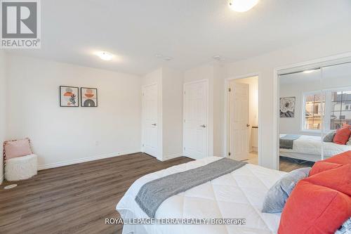 199 Royal Northern Path, Oshawa, ON - Indoor Photo Showing Bedroom