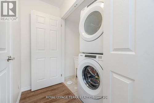 199 Royal Northern Path, Oshawa, ON - Indoor Photo Showing Laundry Room