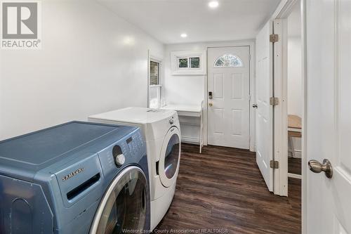 375 Bridge, Windsor, ON - Indoor Photo Showing Laundry Room