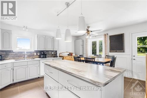 1375 County 18 Road, Prescott And Russell, ON - Indoor Photo Showing Kitchen With Double Sink