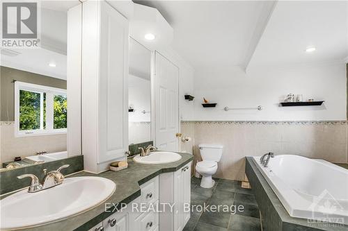 1375 County 18 Road, Prescott And Russell, ON - Indoor Photo Showing Bathroom