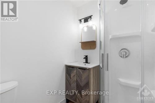 20379 Eigg Road, North Glengarry, ON - Indoor Photo Showing Bathroom