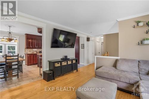 3785 34, Champlain, ON - Indoor Photo Showing Living Room