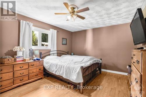 3785 34, Champlain, ON - Indoor Photo Showing Bedroom