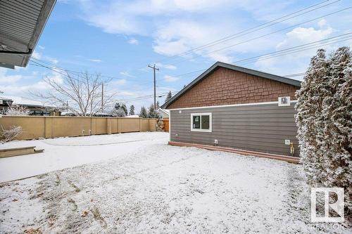 9407 74 St Nw, Edmonton, AB - Outdoor