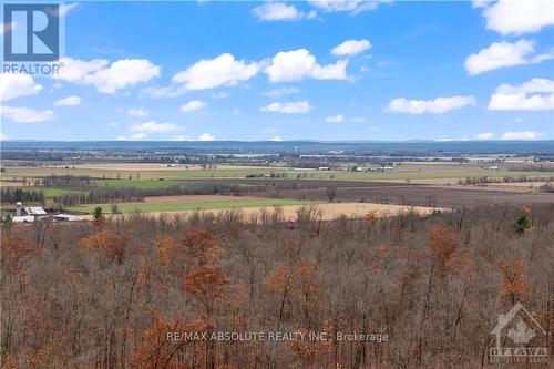 01 Carbine Road, Mississippi Mills, ON 