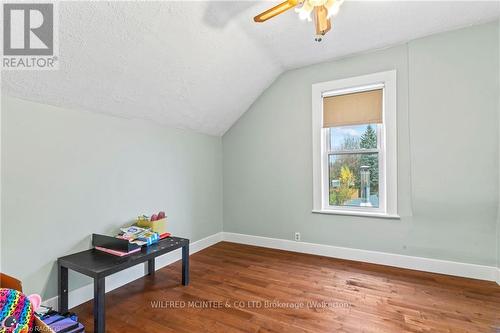 595 11Th Avenue, Hanover, ON - Indoor Photo Showing Other Room