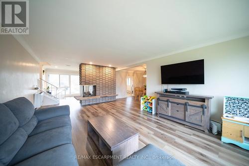 37 Allwood Street, Brantford, ON - Indoor Photo Showing Living Room