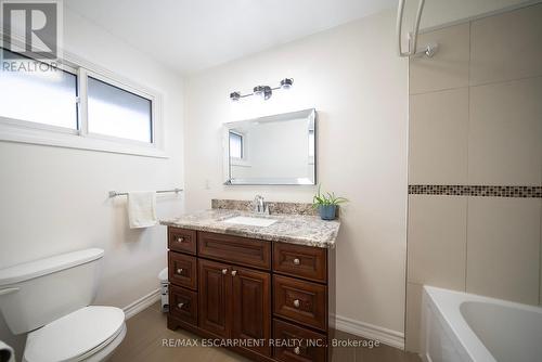 37 Allwood Street, Brantford, ON - Indoor Photo Showing Bathroom