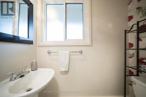 37 Allwood Street, Brantford, ON - Indoor Photo Showing Bathroom