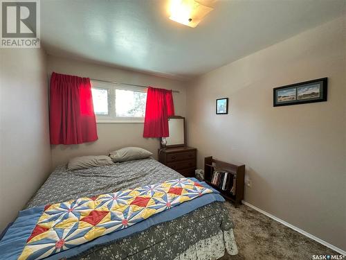 11 King Crescent, Humboldt, SK - Indoor Photo Showing Bedroom