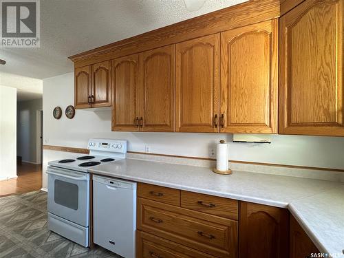 11 King Crescent, Humboldt, SK - Indoor Photo Showing Kitchen