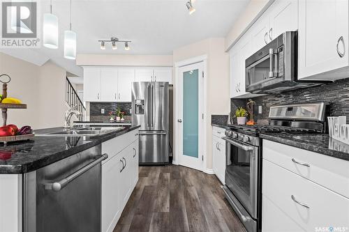 402 940 Bradley Street, Moose Jaw, SK - Indoor Photo Showing Kitchen With Double Sink With Upgraded Kitchen