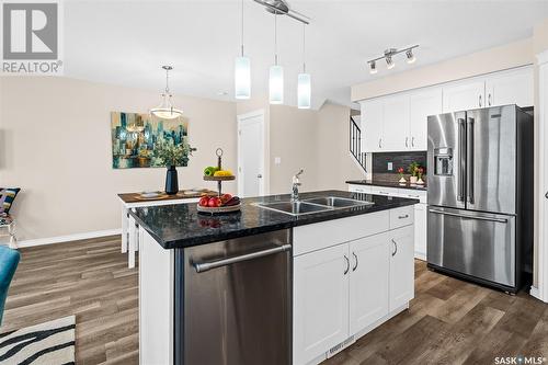 402 940 Bradley Street, Moose Jaw, SK - Indoor Photo Showing Kitchen With Double Sink With Upgraded Kitchen