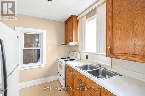 69 Griffith Street, Welland, ON - Indoor Photo Showing Kitchen With Double Sink