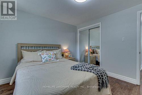 7 Meridene Crescent E, London, ON - Indoor Photo Showing Bedroom