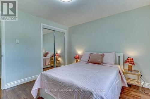 7 Meridene Crescent E, London, ON - Indoor Photo Showing Bedroom