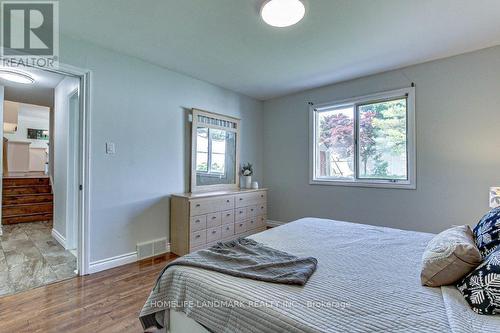 7 Meridene Crescent E, London, ON - Indoor Photo Showing Bedroom