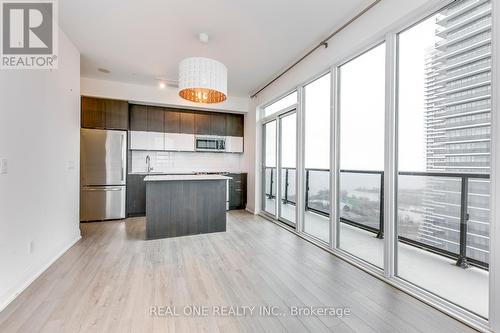 2805 - 56 Annie Craig Drive, Toronto, ON - Indoor Photo Showing Kitchen