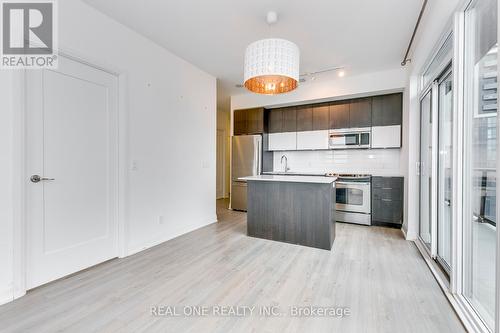 2805 - 56 Annie Craig Drive, Toronto, ON - Indoor Photo Showing Kitchen