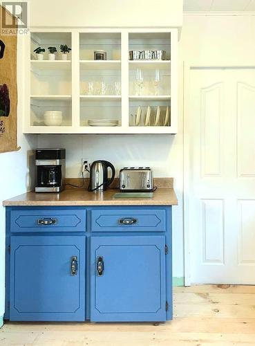 3 Eight Avenue, Pasadena, NL - Indoor Photo Showing Kitchen