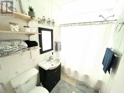 3 Eight Avenue, Pasadena, NL - Indoor Photo Showing Bathroom