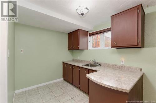 275 Cousteau, Dieppe, NB - Indoor Photo Showing Kitchen