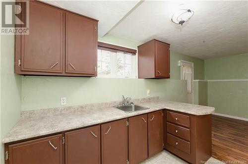 275 Cousteau, Dieppe, NB - Indoor Photo Showing Kitchen