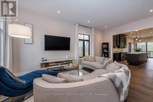 71 Muirfield Drive, Barrie, ON - Indoor Photo Showing Living Room