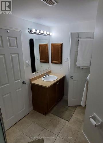 136 - 1512 Walkley Road, Ottawa, ON - Indoor Photo Showing Bathroom