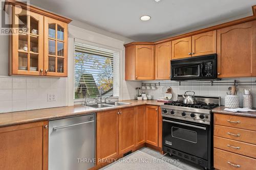 457 Jarvis Street, London, ON - Indoor Photo Showing Kitchen With Double Sink