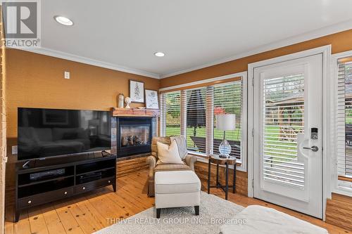 457 Jarvis Street, London, ON - Indoor Photo Showing Other Room With Fireplace