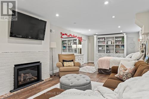 457 Jarvis Street, London, ON - Indoor Photo Showing Living Room With Fireplace