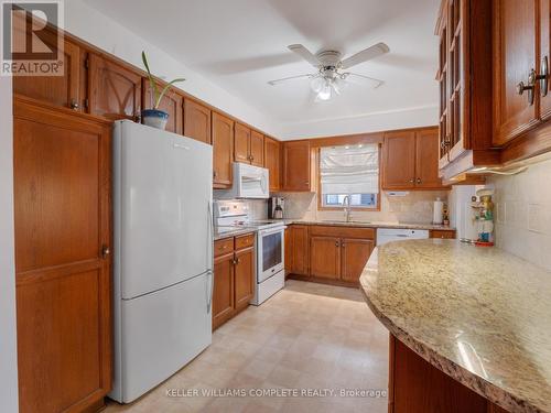 4997 Southview Avenue, Niagara Falls (213 - Ascot), ON - Indoor Photo Showing Kitchen