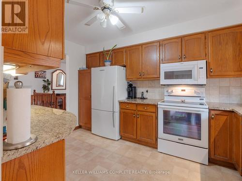 4997 Southview Avenue, Niagara Falls (213 - Ascot), ON - Indoor Photo Showing Kitchen