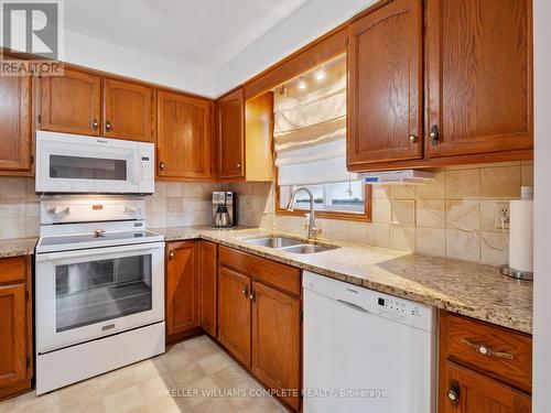 4997 Southview Avenue, Niagara Falls (213 - Ascot), ON - Indoor Photo Showing Kitchen With Double Sink