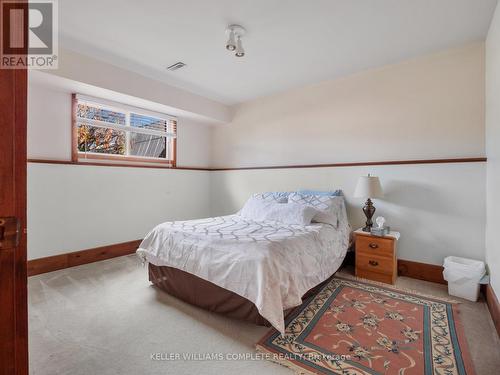 4997 Southview Avenue, Niagara Falls (213 - Ascot), ON - Indoor Photo Showing Bedroom