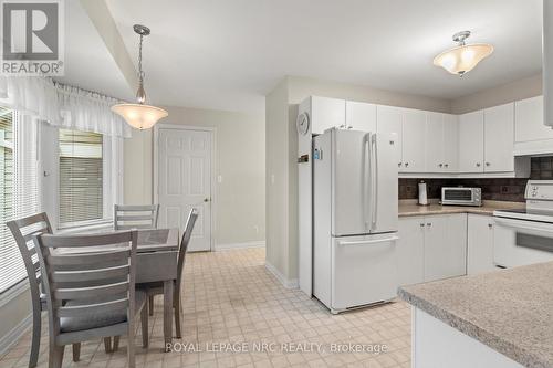 44 - 15 Lakeside Drive, St. Catharines (Port Weller), ON - Indoor Photo Showing Kitchen