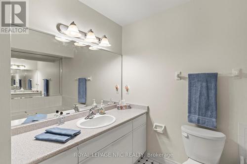 44 - 15 Lakeside Drive, St. Catharines (Port Weller), ON - Indoor Photo Showing Bathroom