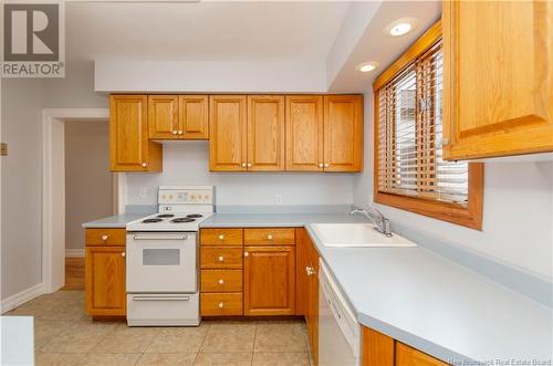 211 Humphrey Street, Moncton, NB - Indoor Photo Showing Kitchen