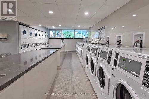 1102 - 30 Gloucester Street, Toronto, ON - Indoor Photo Showing Laundry Room