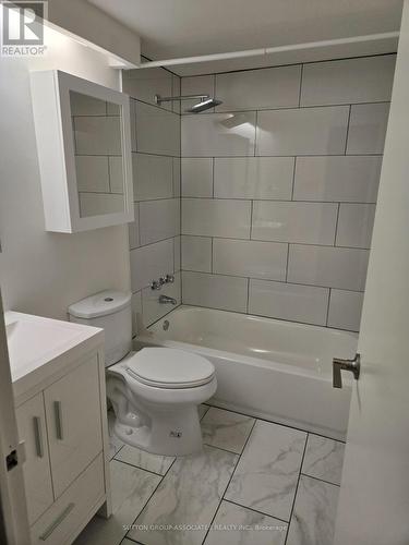 1102 - 30 Gloucester Street, Toronto, ON - Indoor Photo Showing Bathroom