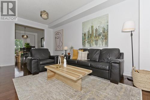 355 Hobbs Crescent, Milton, ON - Indoor Photo Showing Living Room