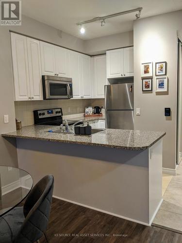 1908 - 339 Rathburn Road W, Mississauga, ON - Indoor Photo Showing Kitchen