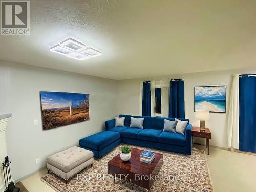 Main - 306 Edgehill Drive, Barrie, ON - Indoor Photo Showing Living Room