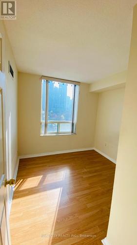 705 - 285 Enfield Place W, Mississauga, ON - Indoor Photo Showing Other Room