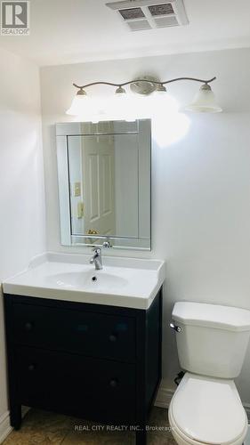 705 - 285 Enfield Place W, Mississauga, ON - Indoor Photo Showing Bathroom