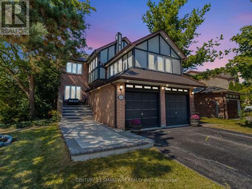 195 Romain Crescent, Oakville, ON - Outdoor